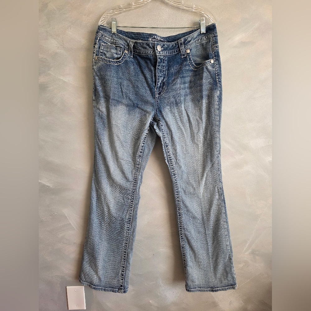 Paisley Sky Women Blue Denim Jeans Pants Bootcut Y2K Sz 18W Embellished Pockets - Picture 2 of 8